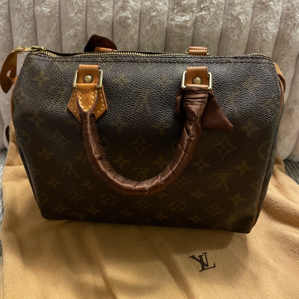 Louis Vuitton Speedy 25